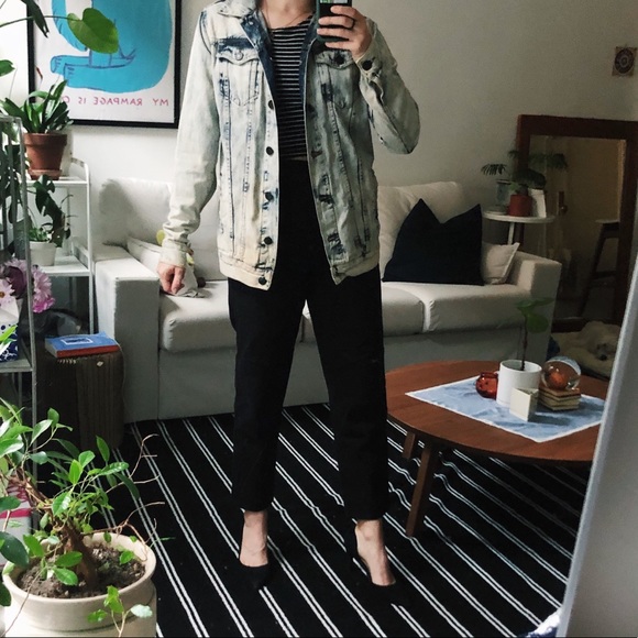 BDG Acid Wash Denim Jacket - Picture 3 of 5